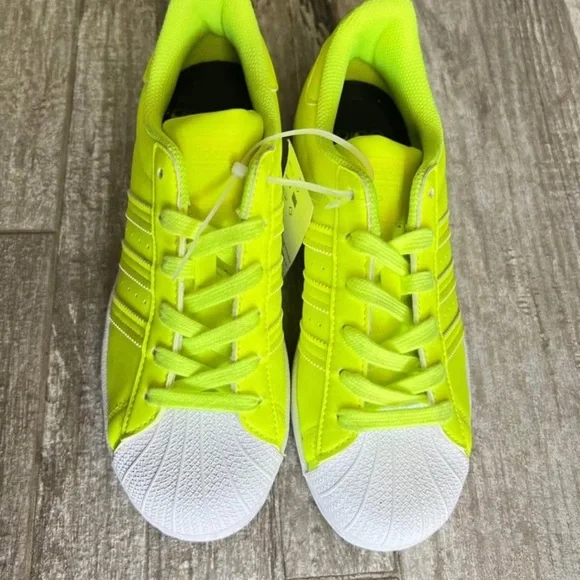 Adidas Superstar J women’s size 8 - Picture 2 of 8